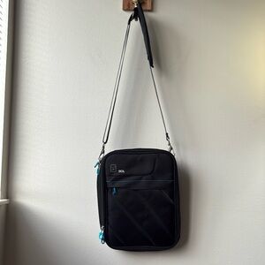 SOL Black Tablet Messenger Bag